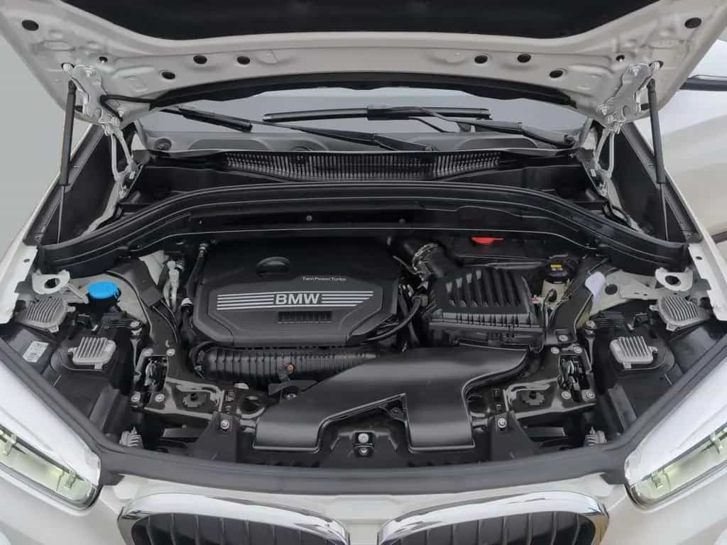 BMW X1 sDrive20i Sport Line Sport Line | AHK RFK BT 09/2018-photo-9
