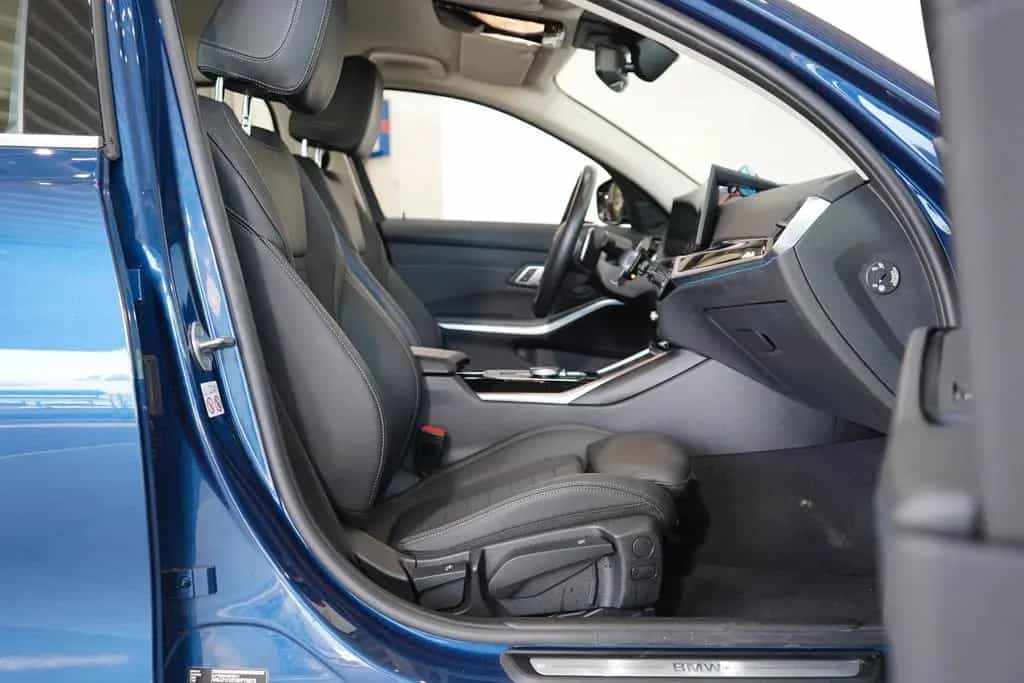 BMW 320 Touring 320 d*KAM*NAV*SHZ*Sport*LED* 04/2023-photo-10