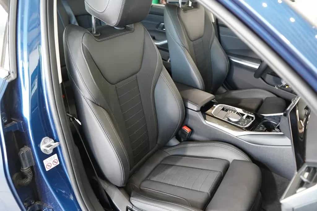 BMW 320 Touring 320 d*KAM*NAV*SHZ*Sport*LED* 04/2023-photo-11
