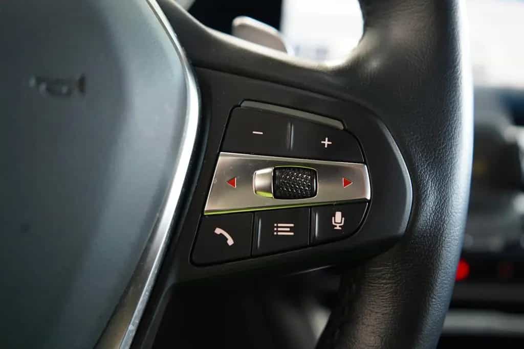 BMW 320 Touring 320 d*KAM*NAV*SHZ*Sport*LED* 04/2023-photo-22