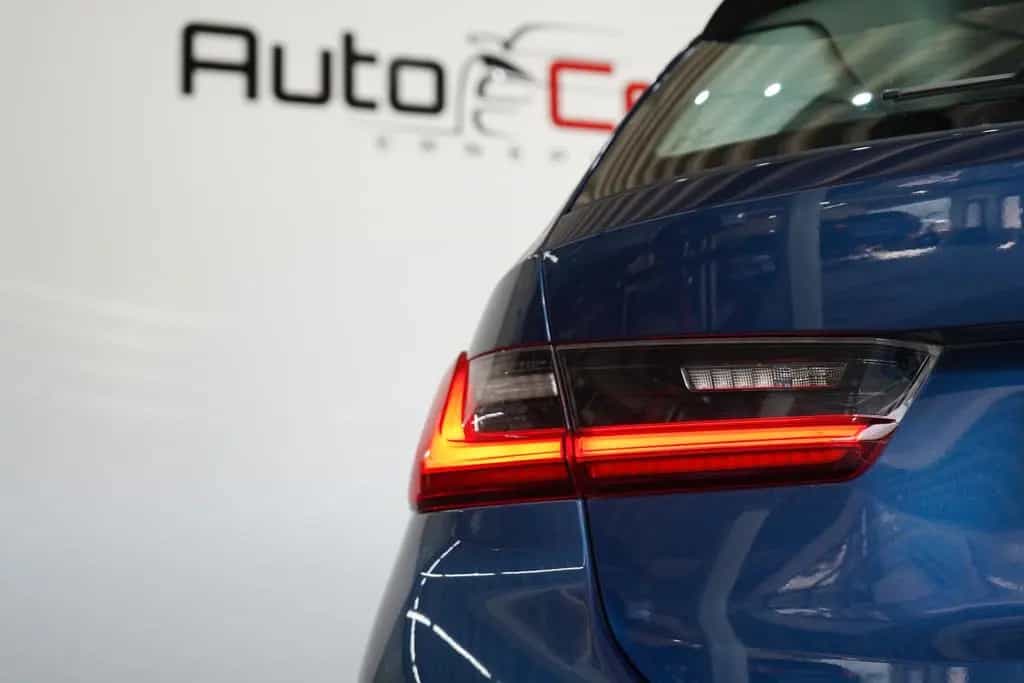 BMW 320 Touring 320 d*KAM*NAV*SHZ*Sport*LED* 04/2023-photo-4