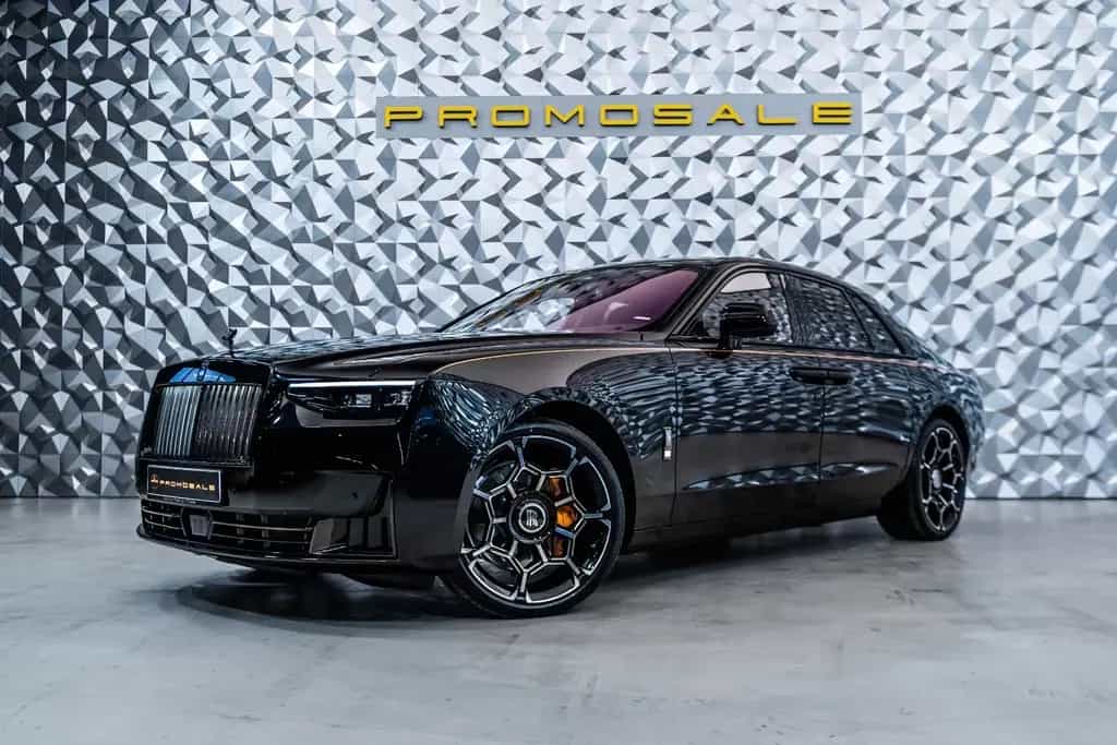Rolls-Royce Ghost Black Badge - Shooting Star - Rear Theatre 02/2025-photo-0