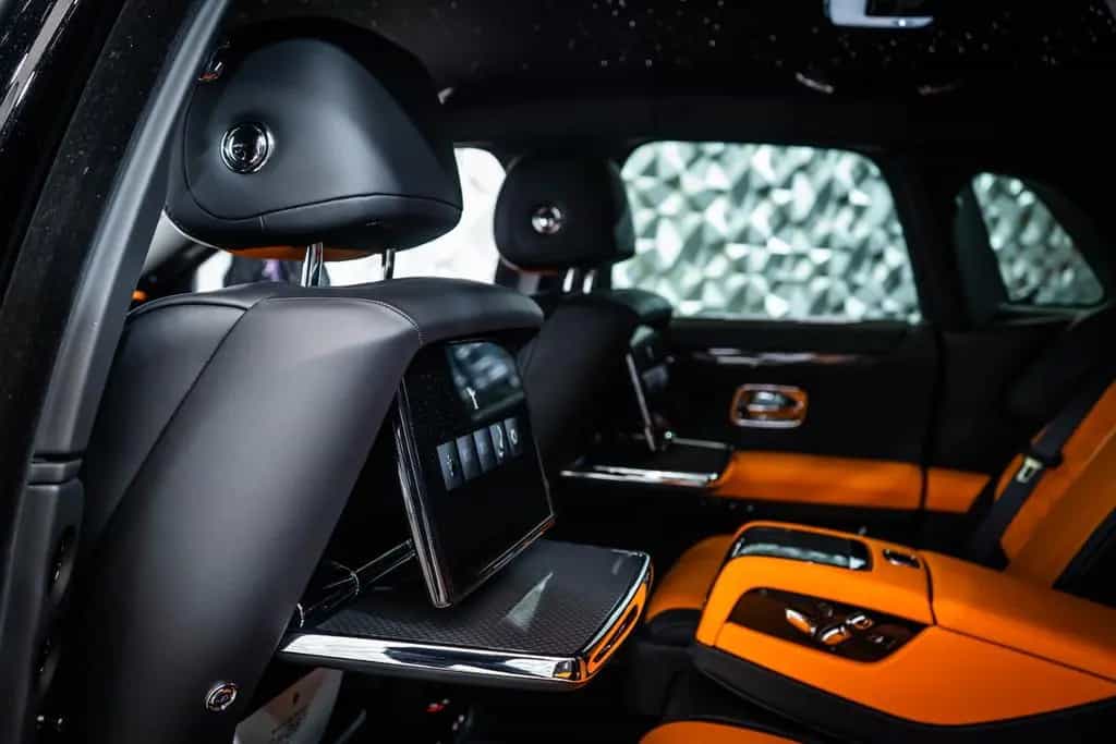 Rolls-Royce Ghost Black Badge - Shooting Star - Rear Theatre 02/2025-photo-16
