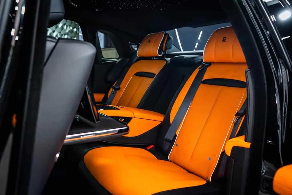 Rolls-Royce Ghost Black Badge - Shooting Star - Rear Theatre 02/2025-photo-17