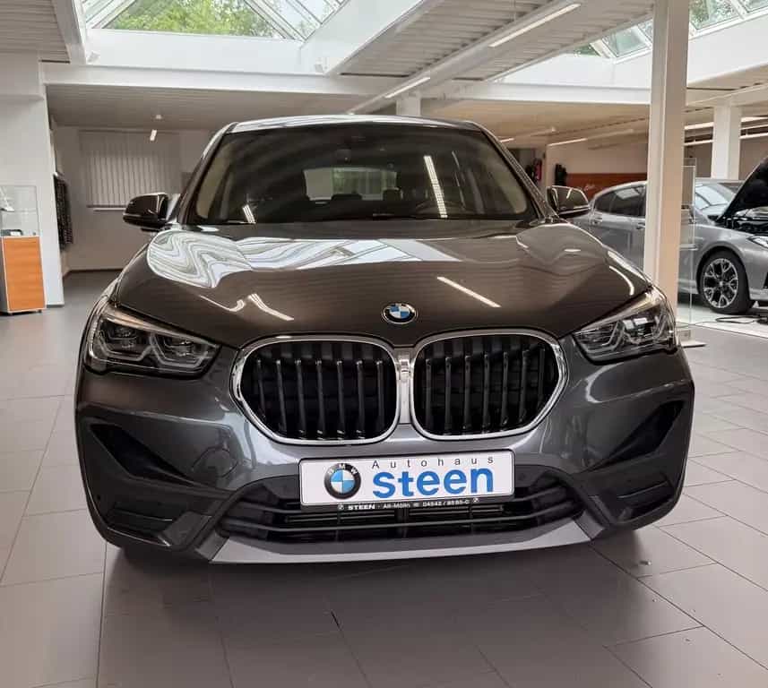 BMW X1 sDrive18d Aut. Advantage 02/2022-photo-0