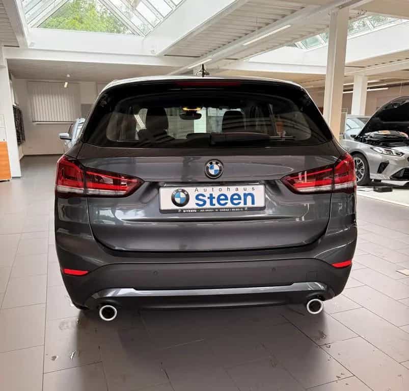 BMW X1 sDrive18d Aut. Advantage 02/2022-photo-11