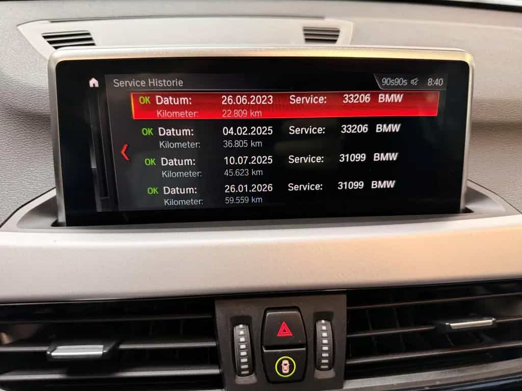 BMW X1 sDrive18d Aut. Advantage 02/2022-photo-14