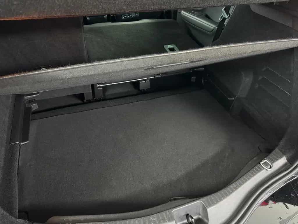 Renault Scenic IV 1.3 TCe Limited Kamera LED BT Navi AHK 12/2018-photo-22