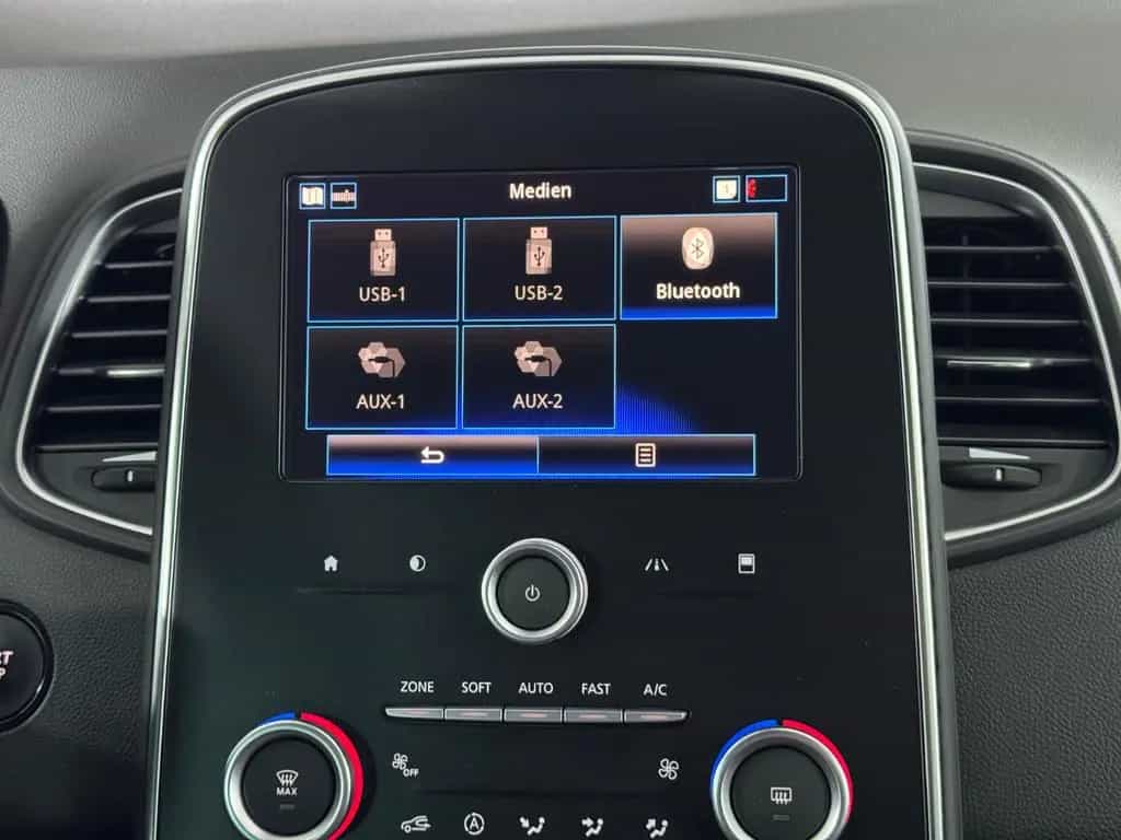 Renault Scenic IV 1.3 TCe Limited Kamera LED BT Navi AHK 12/2018-photo-38