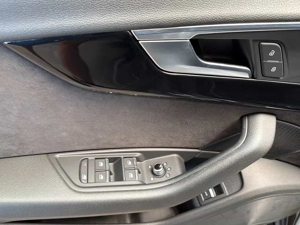 Audi A4 Avant quattro sport S-line Pano AHK MatrixLED 01/2018-photo-16
