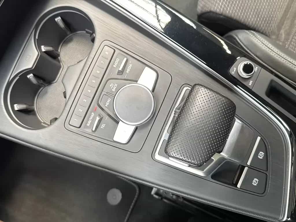 Audi A4 Avant quattro sport S-line Pano AHK MatrixLED 01/2018-photo-20