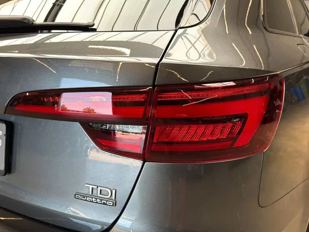 Audi A4 Avant quattro sport S-line Pano AHK MatrixLED 01/2018-photo-29