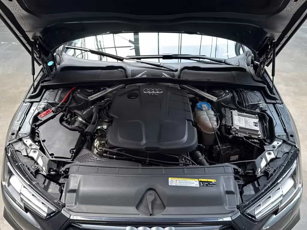 Audi A4 Avant quattro sport S-line Pano AHK MatrixLED 01/2018-photo-31