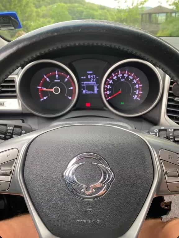 Ssangyong Tivoli 1.6 e-XDi 160  4WD 02/2018-photo-11