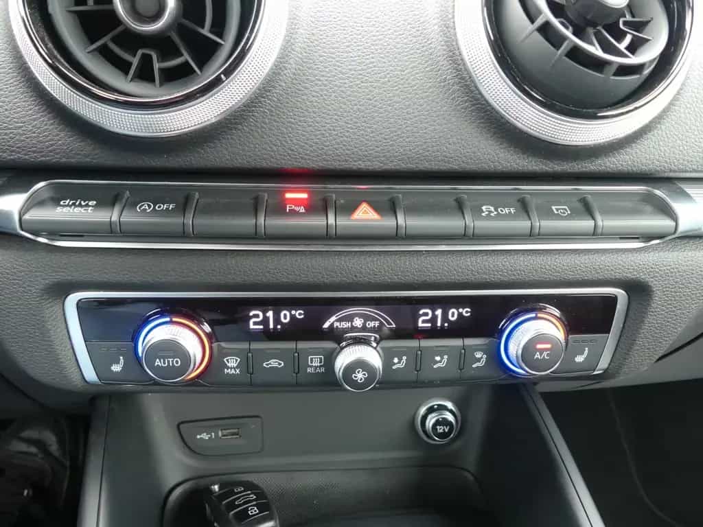 Audi A3 Cabriolet 35 TFSI sport Navi*SHZ*Bluetooth 03/2019-photo-13