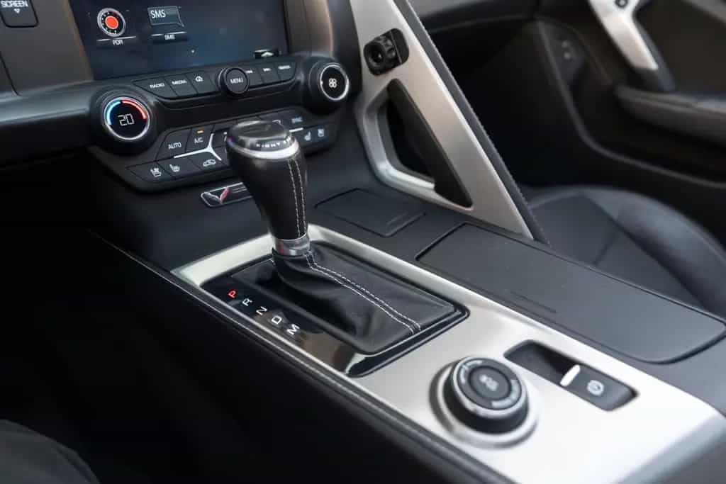 Corvette C7 6.2 Stingray 2LT HUD BOSE NAV KAM SHZ/K 05/2015-photo-12