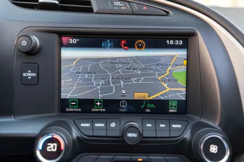 Corvette C7 6.2 Stingray 2LT HUD BOSE NAV KAM SHZ/K 05/2015-photo-16
