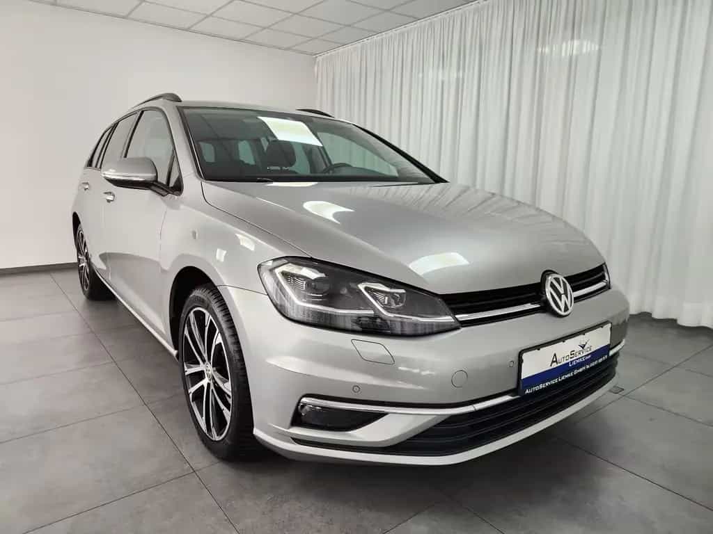Volkswagen Golf Variant Comfortline ACC LED CarPlay M&S Kam 10/2017-photo-0