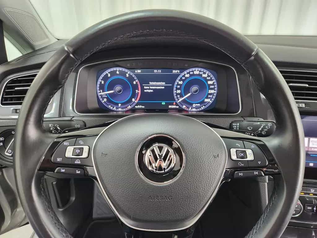 Volkswagen Golf Variant Comfortline ACC LED CarPlay M&S Kam 10/2017-photo-11