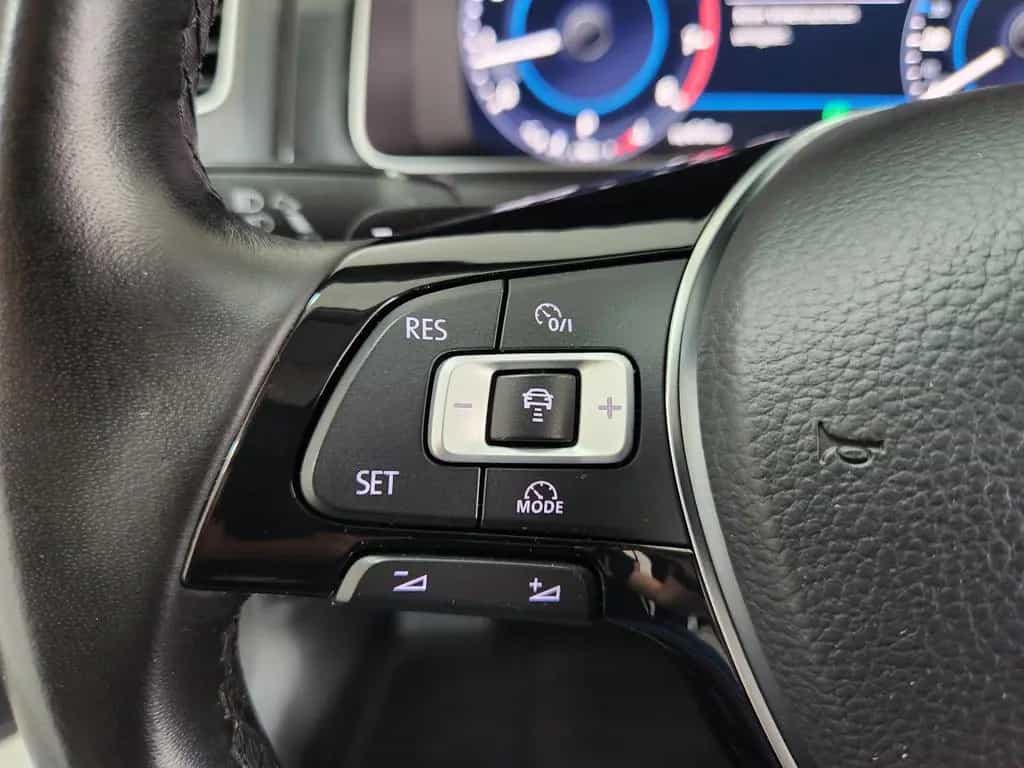 Volkswagen Golf Variant Comfortline ACC LED CarPlay M&S Kam 10/2017-photo-12