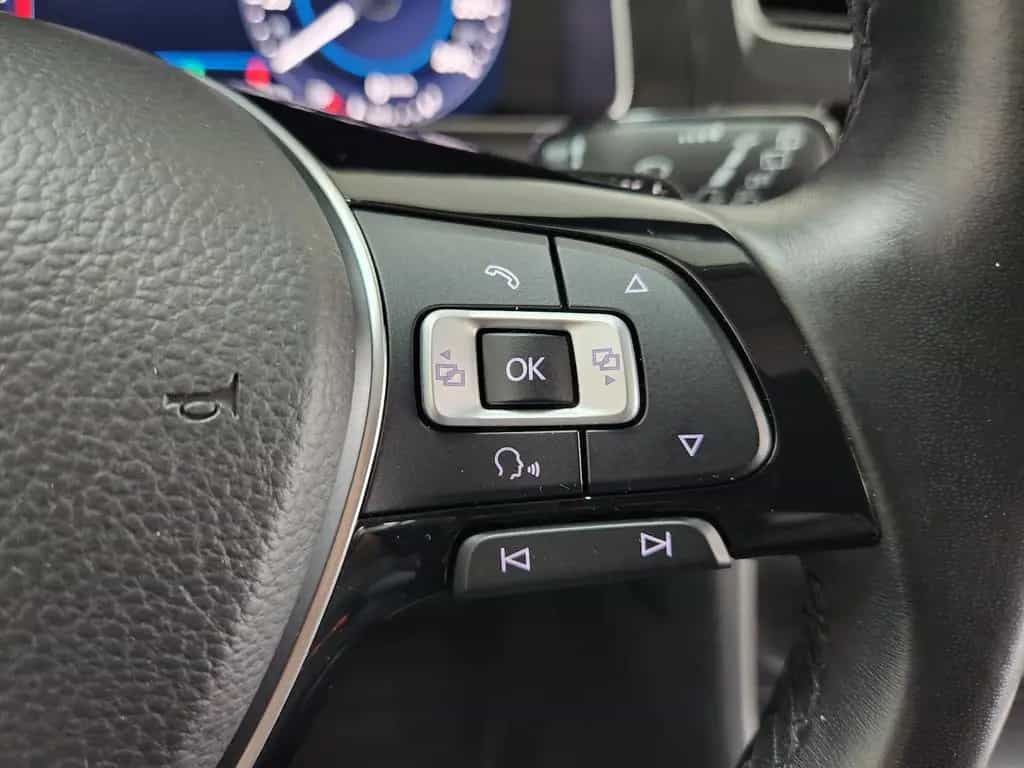 Volkswagen Golf Variant Comfortline ACC LED CarPlay M&S Kam 10/2017-photo-13