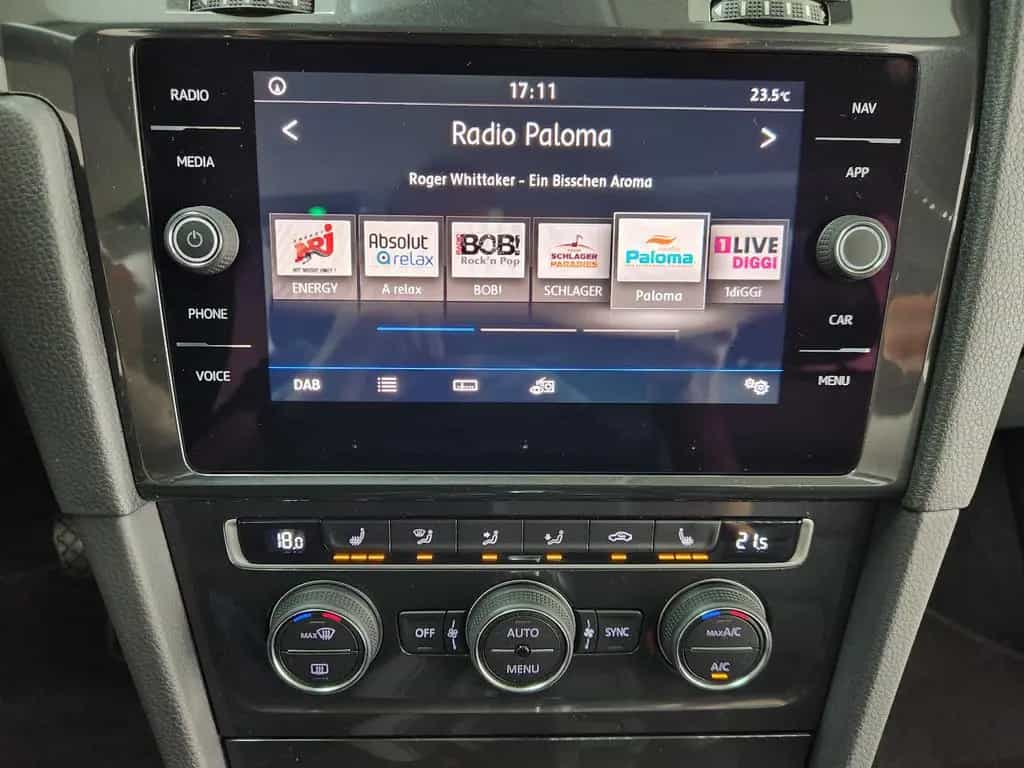 Volkswagen Golf Variant Comfortline ACC LED CarPlay M&S Kam 10/2017-photo-15