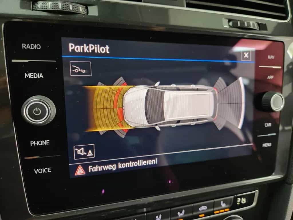 Volkswagen Golf Variant Comfortline ACC LED CarPlay M&S Kam 10/2017-photo-22