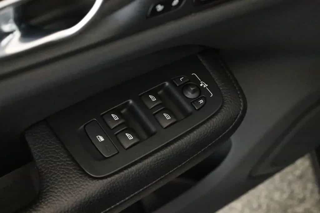 Volvo S60 B4 Inscription LED Pano Navi HK ACC STHZ 360 02/2022-photo-15