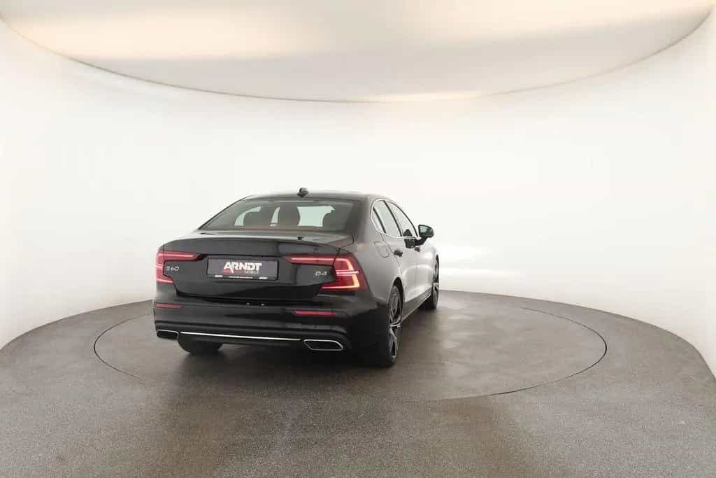 Volvo S60 B4 Inscription LED Pano Navi HK ACC STHZ 360 02/2022-photo-22