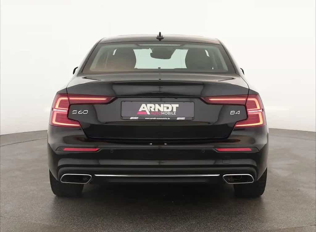 Volvo S60 B4 Inscription LED Pano Navi HK ACC STHZ 360 02/2022-photo-5