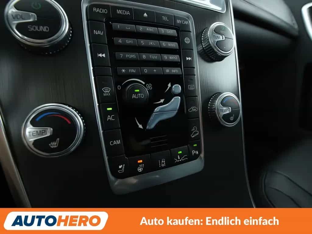 Volvo XC60 3.0 T6 Summum AWD Aut.*NAVI*ACC*CAM*PDC*SHZ 03/2015-photo-23