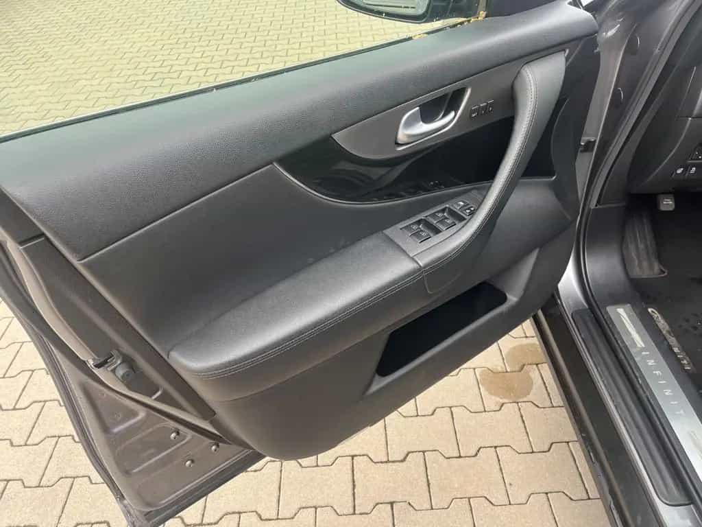 Infiniti QX70 3.7 S 8-fach EURO5 Leder,Navi,VOLL 10/2013-photo-8