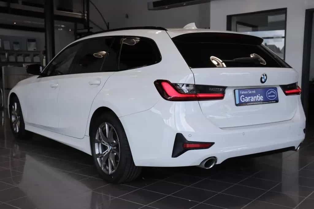 BMW 320 d Touring Sport Line *BMW LIFE COCKPIT PROF.* 03/2022-photo-2