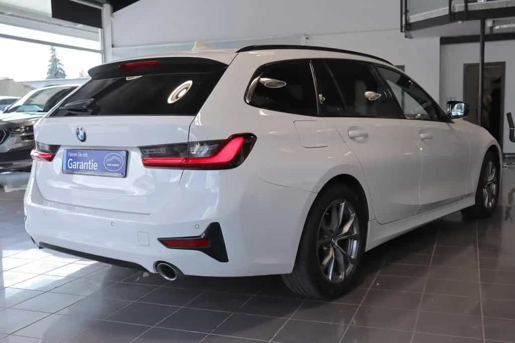BMW 320 d Touring Sport Line *BMW LIFE COCKPIT PROF.* 03/2022-photo-4
