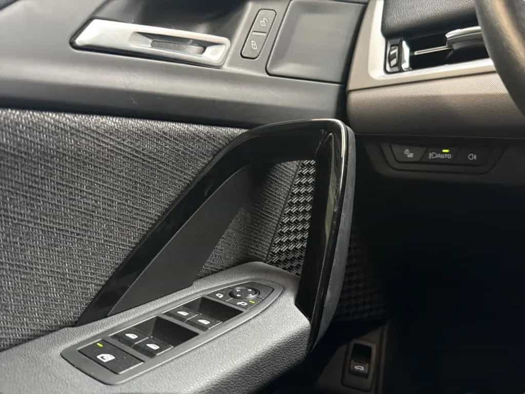 BMW X1 18d sDr. HiFi Tempomat 2ZK QI SHZ 11/2023-photo-19
