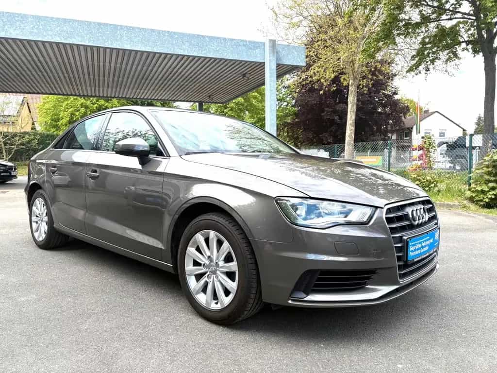 Audi A3 Limousine attraction **KLIMAAUT.**SITZHZG.** 02/2015-photo-0