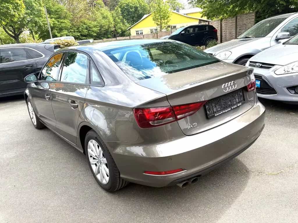 Audi A3 Limousine attraction **KLIMAAUT.**SITZHZG.** 02/2015-photo-4