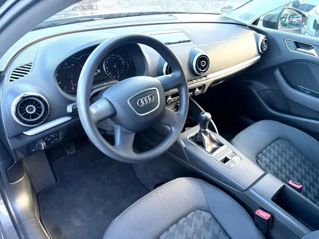 Audi A3 Limousine attraction **KLIMAAUT.**SITZHZG.** 02/2015-photo-8