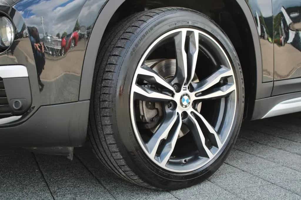 BMW X1 sDrive18d xLine HUD LED HIFI AHK PANO NAVI 06/2019-photo-18