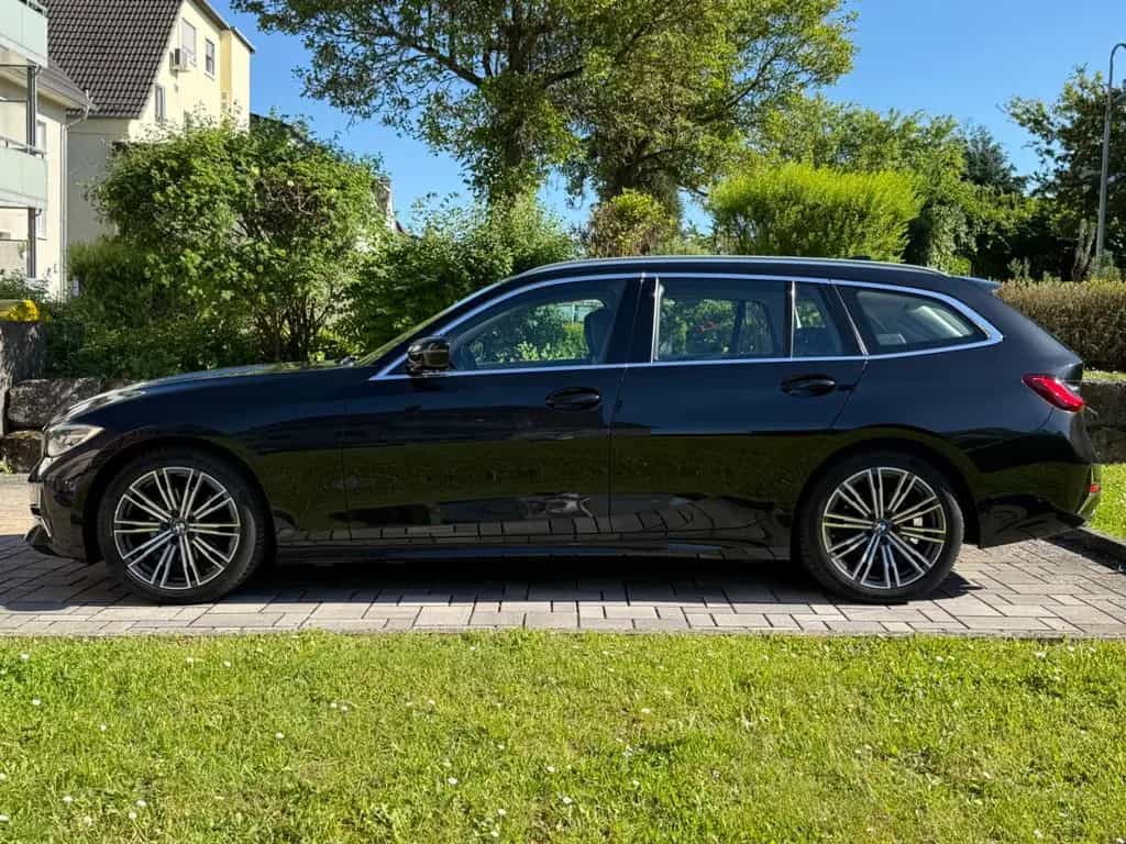 BMW 320 d Touring Luxury Line Automatik Live Cockpit 01/2020-photo-1