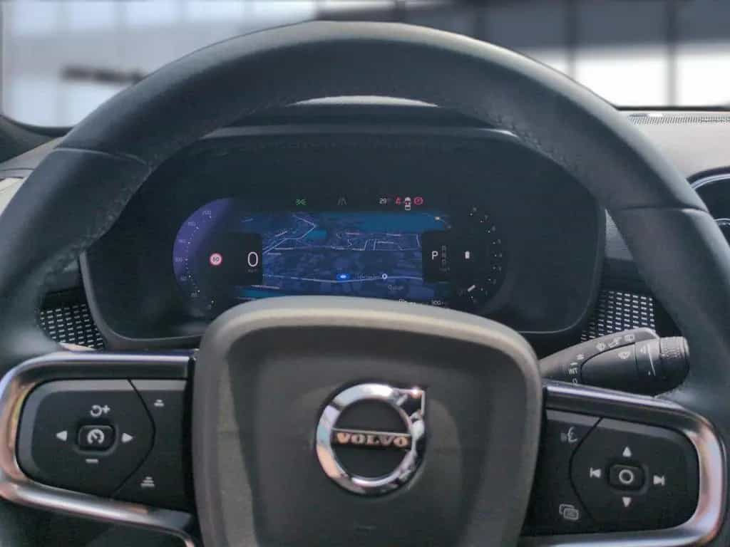 Volvo XC40 XC 40 Plus Dark 2WD Bluetooth LED Klima 12/2023-photo-13