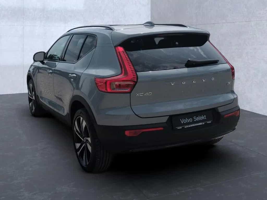 Volvo XC40 XC 40 Plus Dark 2WD Bluetooth LED Klima 12/2023-photo-2