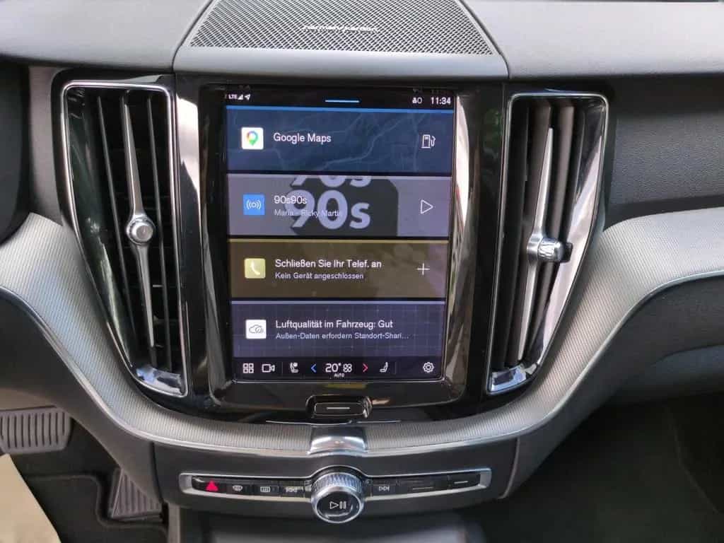 Volvo XC60 XC 60 Plus Dark AWD 03/2023-photo-16