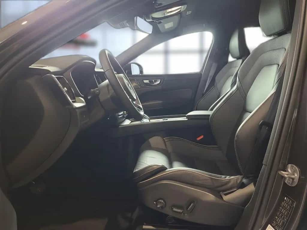 Volvo XC60 XC 60 Plus Dark AWD 02/2025-photo-9