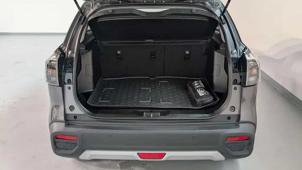 Suzuki (SX4) S-Cross S-Cross 1.5 Comfort AGS NON GSR 01/2023-photo-3