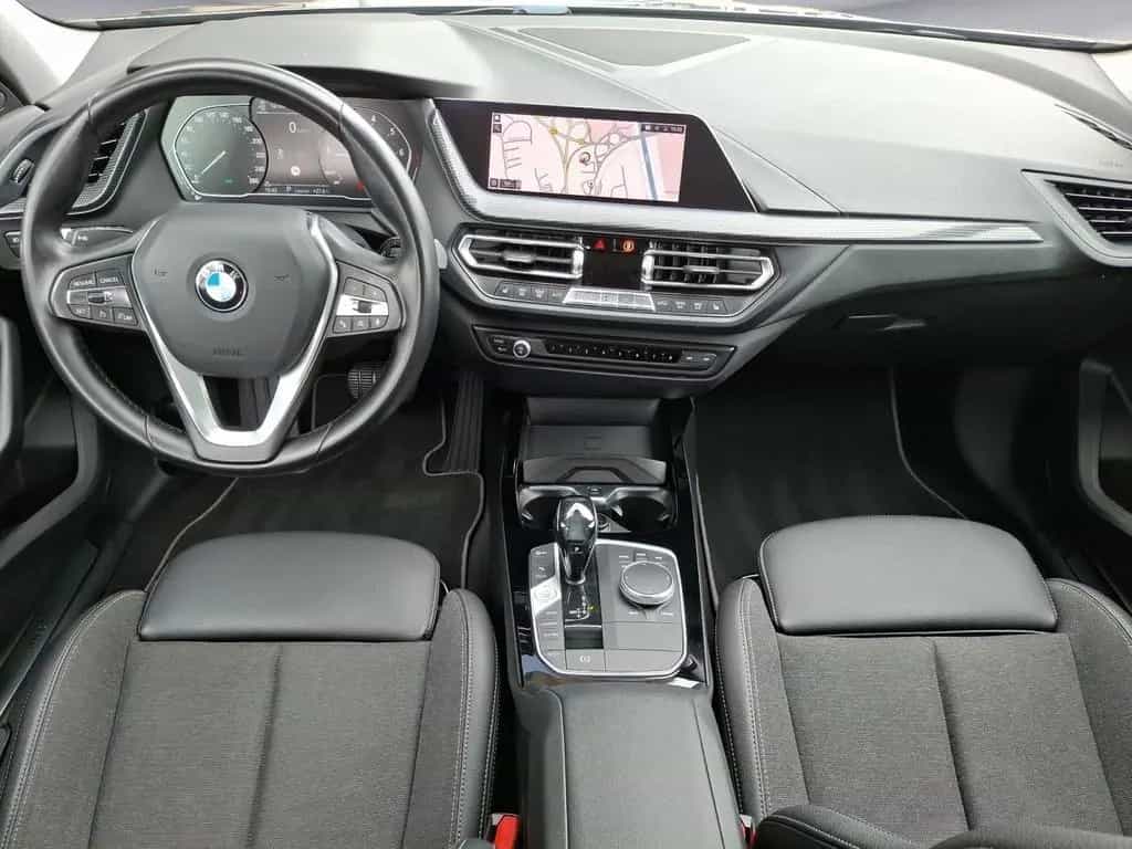 BMW 118 i Sport Line Live Cockpit Plus Panorama HiFi 08/2020-photo-9