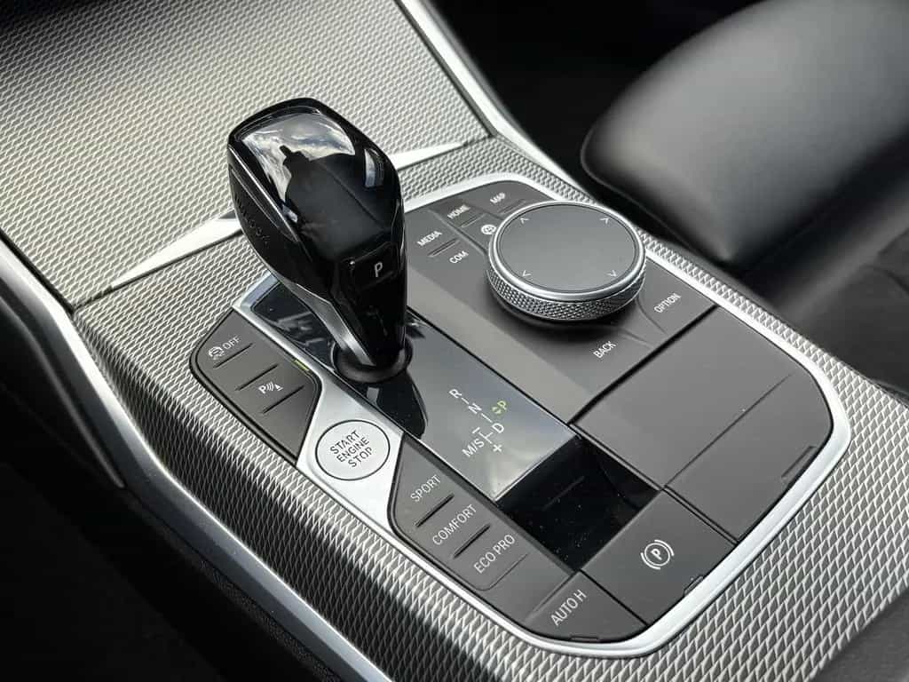 BMW 320 D Touring xDrive M Sport KAMERA/NAVI/AHK/DAB 04/2021-photo-19