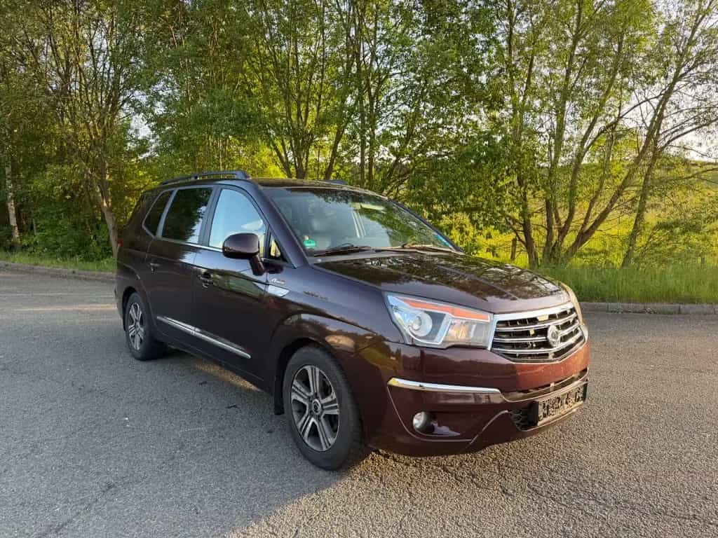 Ssangyong Rodius Quartz 4WD 07/2015-photo-1