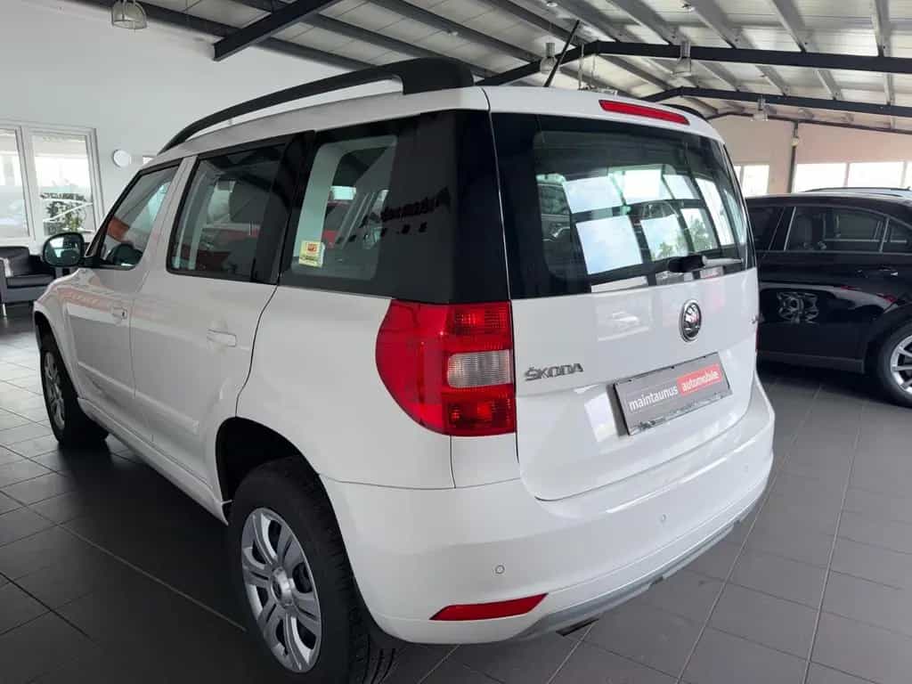 Skoda Yeti Active *1.HAND | KLIMA | SITZHEIZUNG | PDC* 07/2014-photo-3