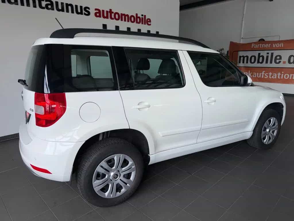 Skoda Yeti Active *1.HAND | KLIMA | SITZHEIZUNG | PDC* 07/2014-photo-5